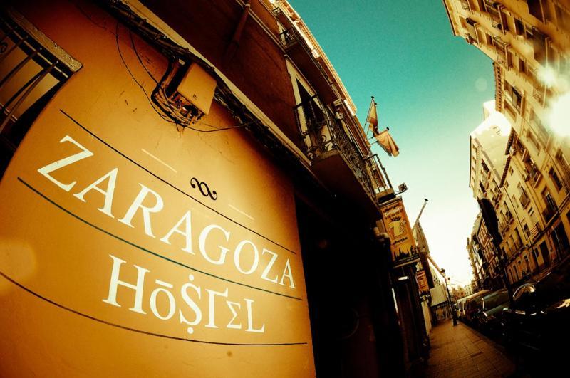 Be Zaragoza Hostel Buitenkant foto